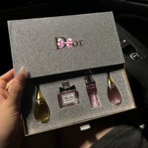 4 mini perfume set